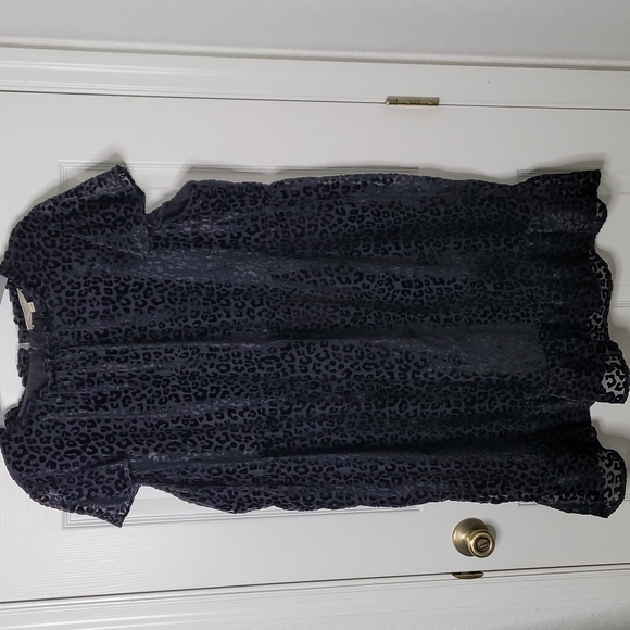 Loft plus cheetah print flutter sleeve midi dress - Picture 2 of 8